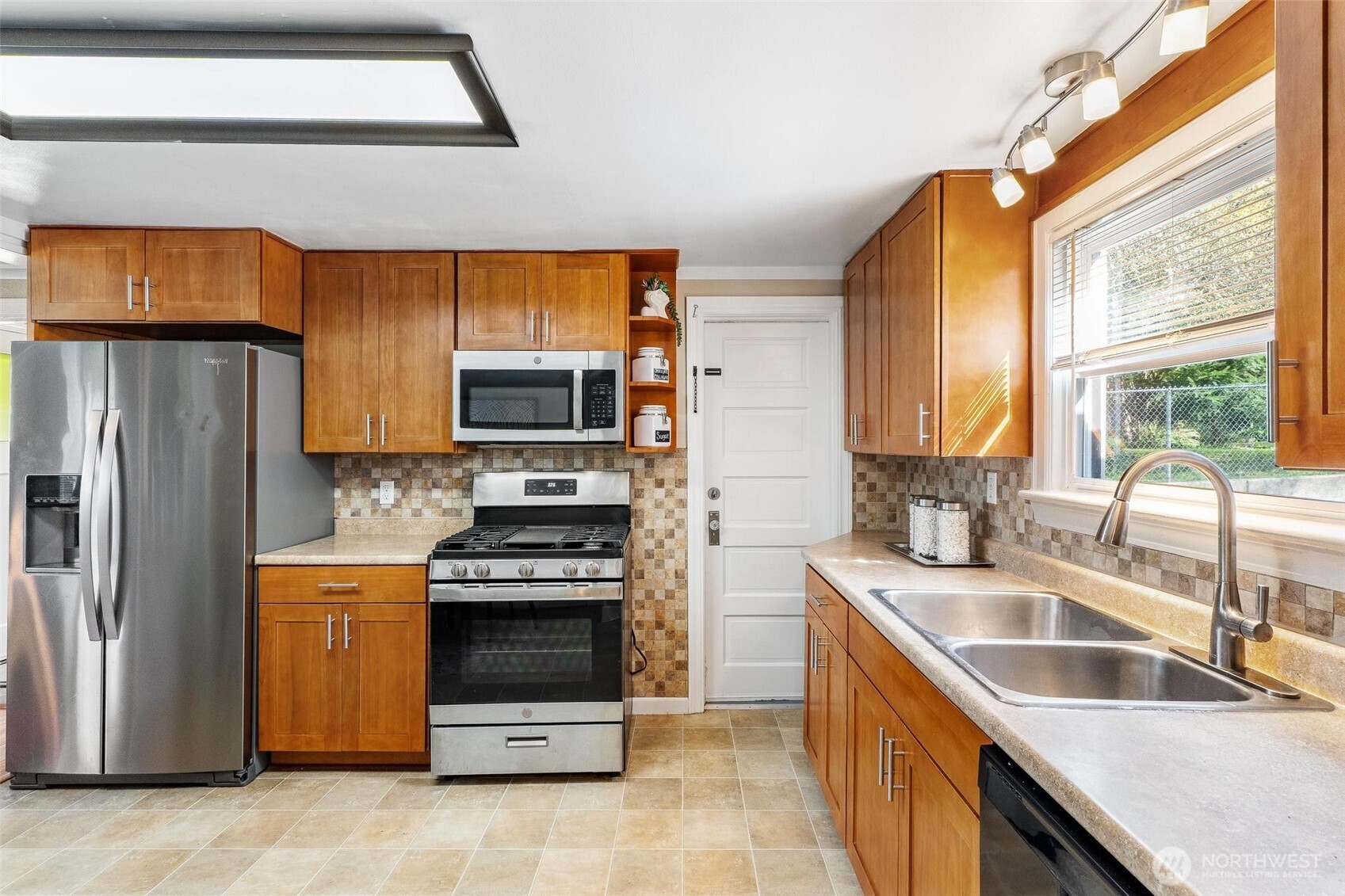 12700 37th Avenue NE, Seattle, WA 98125