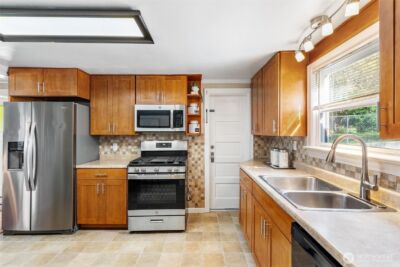 12700 37th Avenue NE, Seattle, WA 98125 - Photo 8