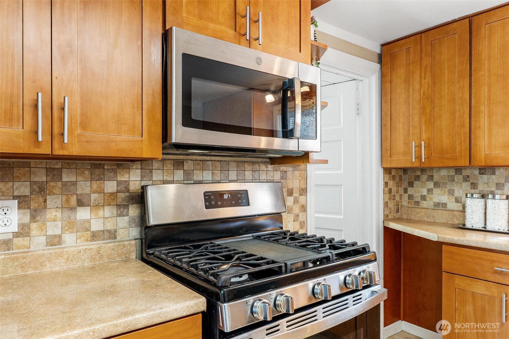 12700 37th Avenue NE, Seattle, WA 98125
