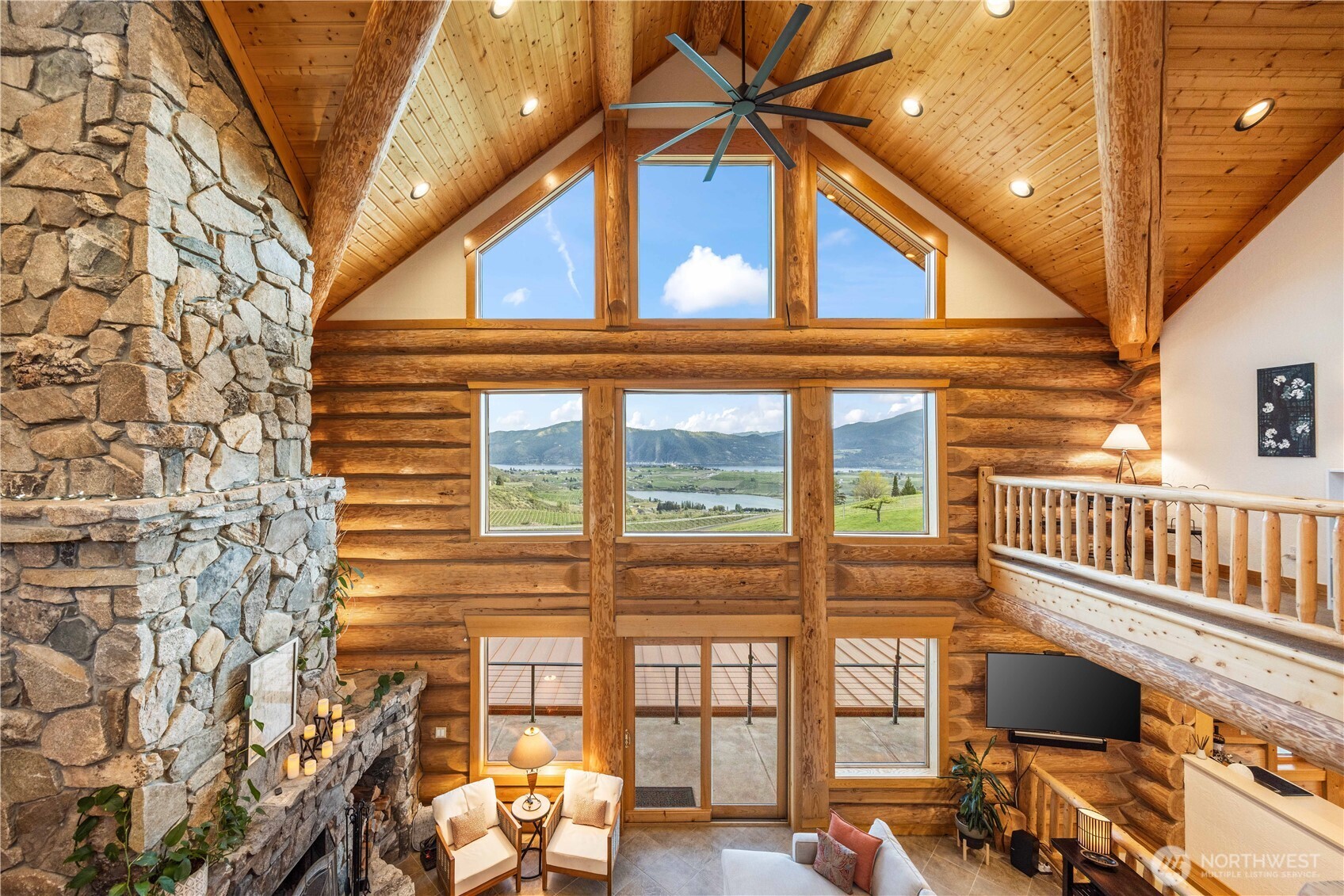148 High Blossom Lane , Manson, WA 98831