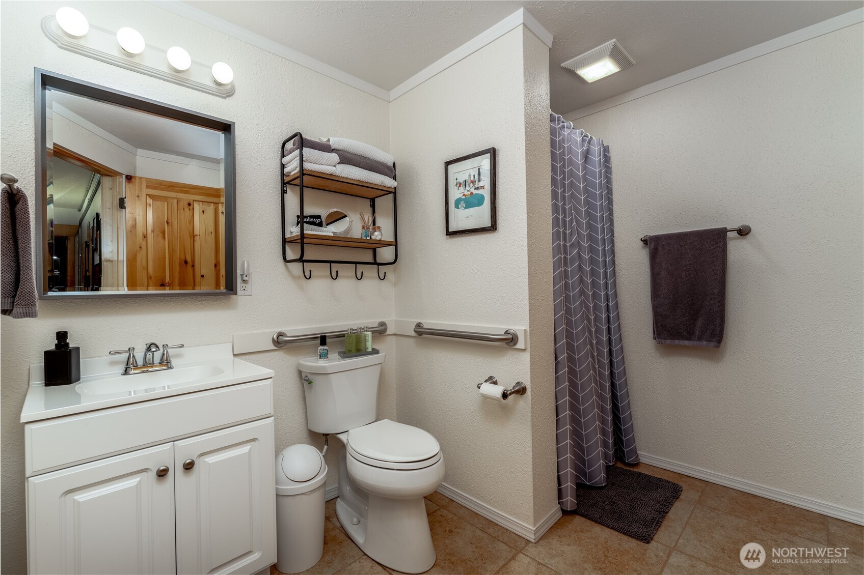 148 High Blossom Lane , Manson, WA 98831