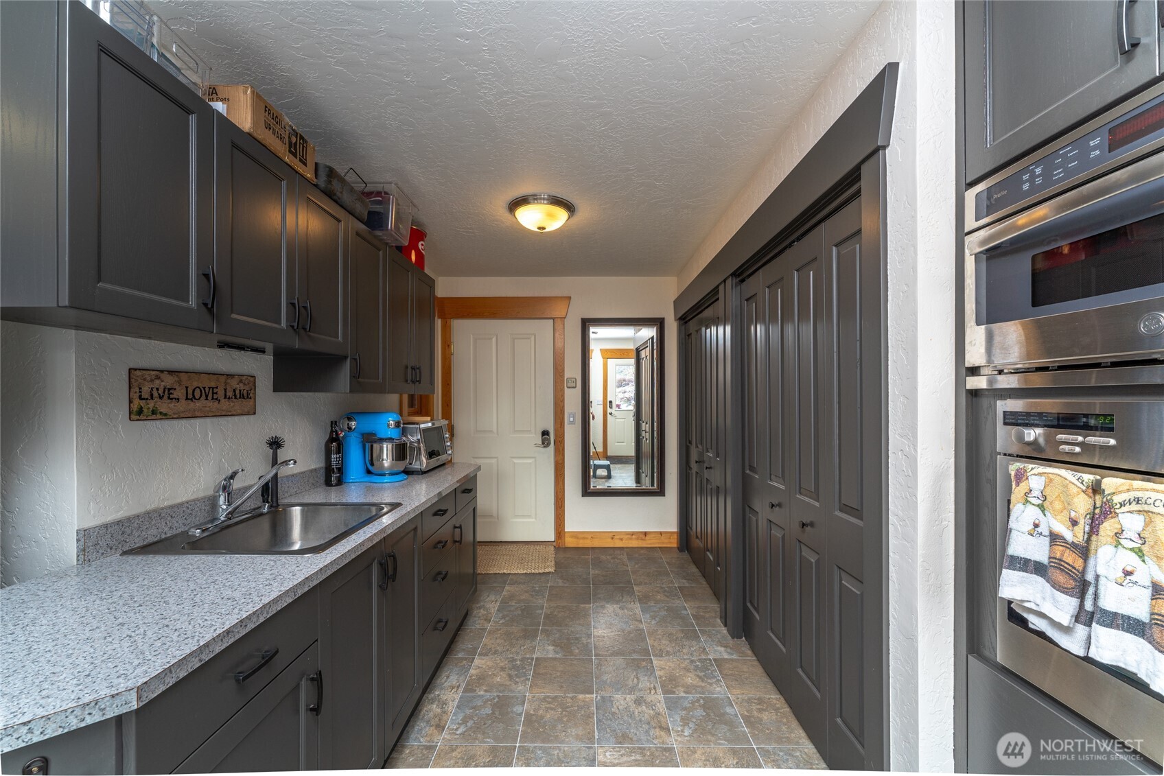148 High Blossom Lane , Manson, WA 98831