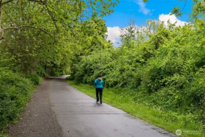 5220 21st Avenue NE #2, Seattle, WA 98105 - Photo 23