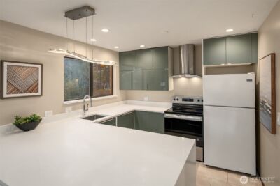 5220 21st Avenue NE #2, Seattle, WA 98105 - Photo 8