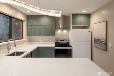 5220 21st Avenue NE #2, Seattle, WA 98105 - Photo 9