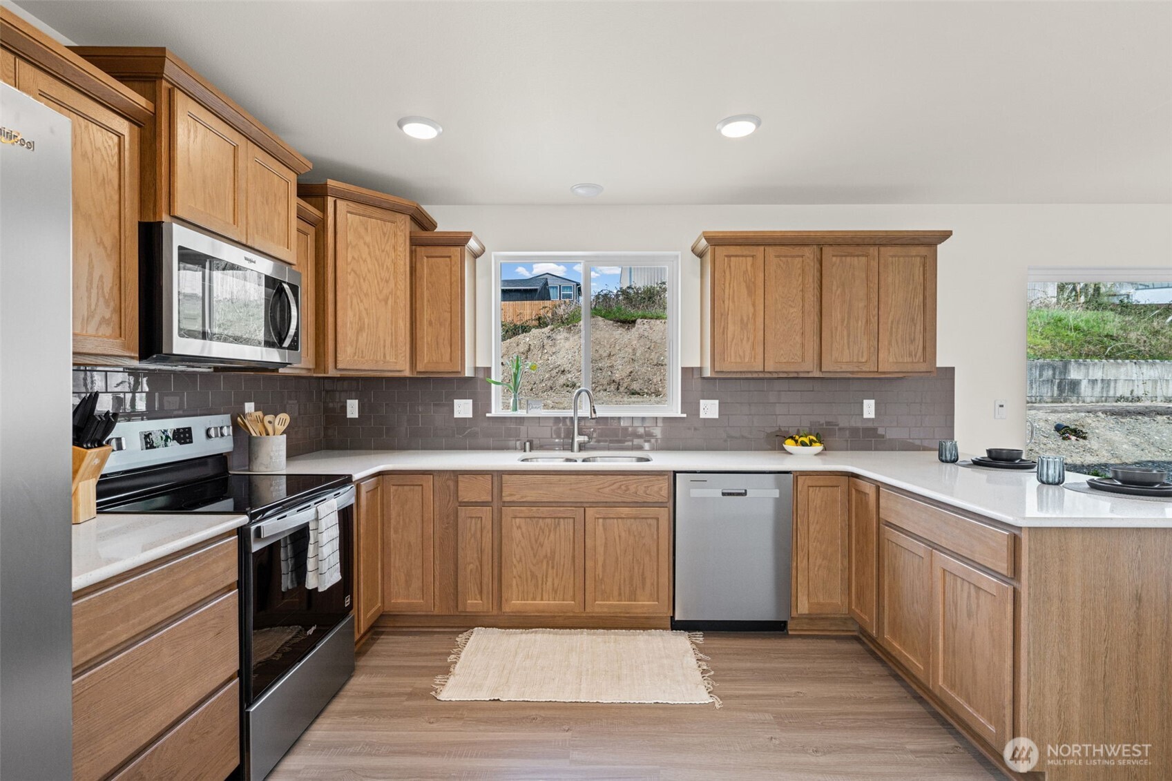 414 Comet Street , Milton, WA 98354