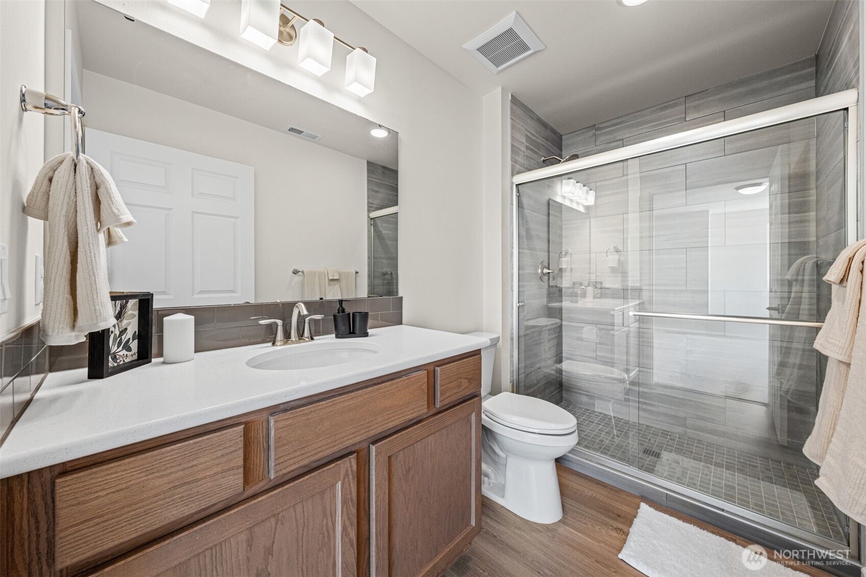 414 Comet Street , Milton, WA 98354