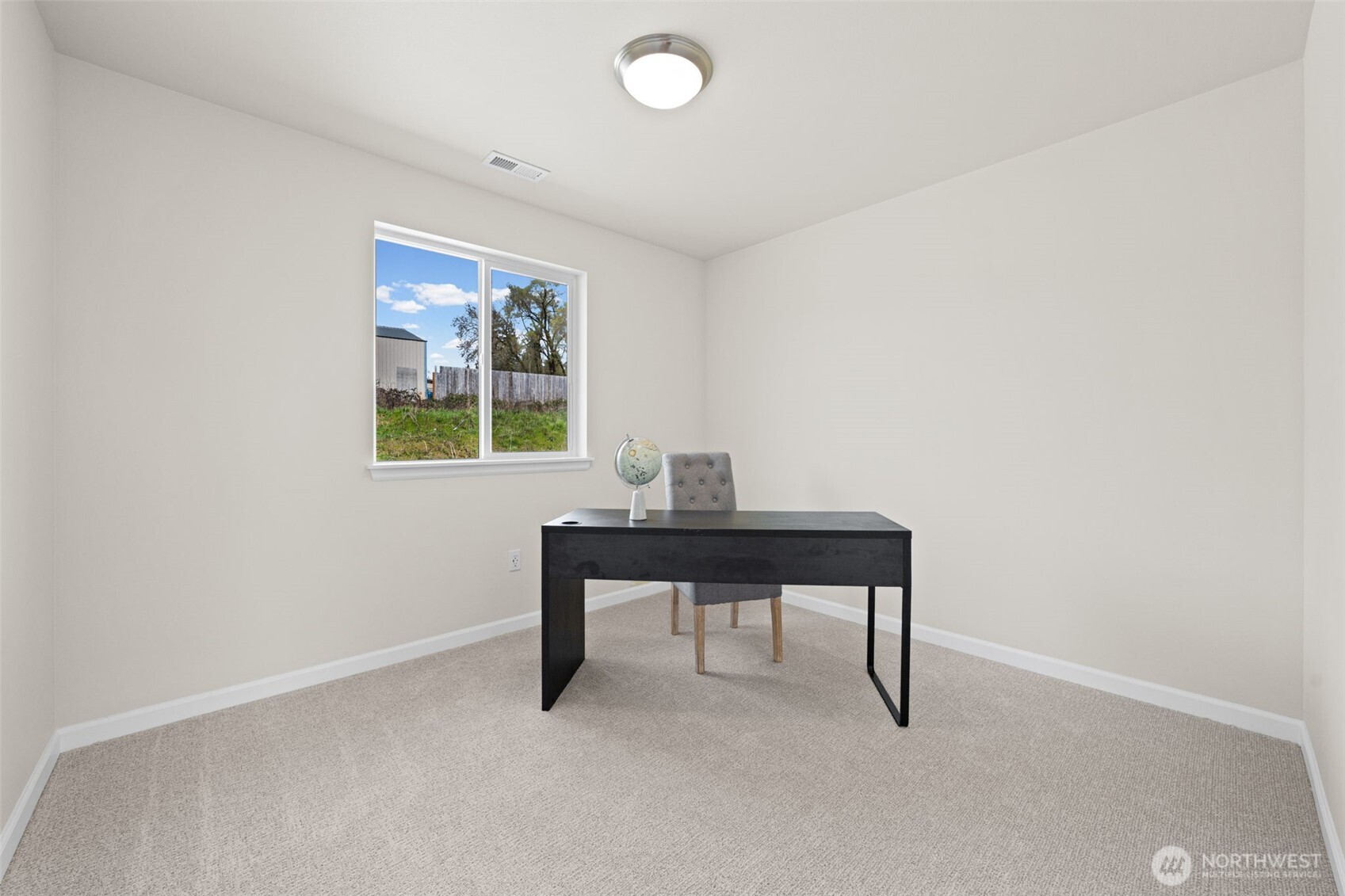 414 Comet Street , Milton, WA 98354