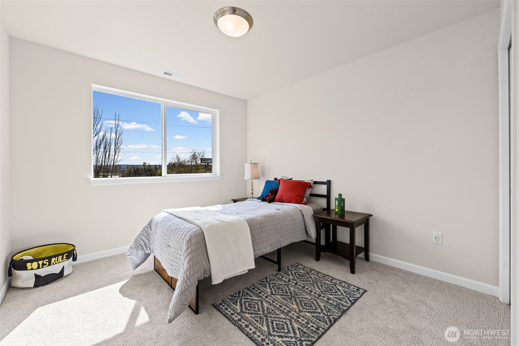 414 Comet Street , Milton, WA 98354