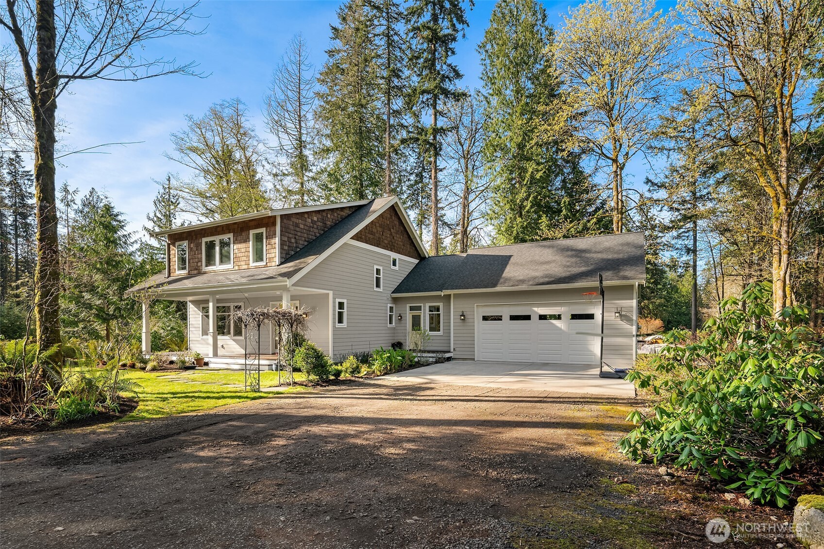 10060 NE Springwood Lane , Bainbridge Island, WA 98110