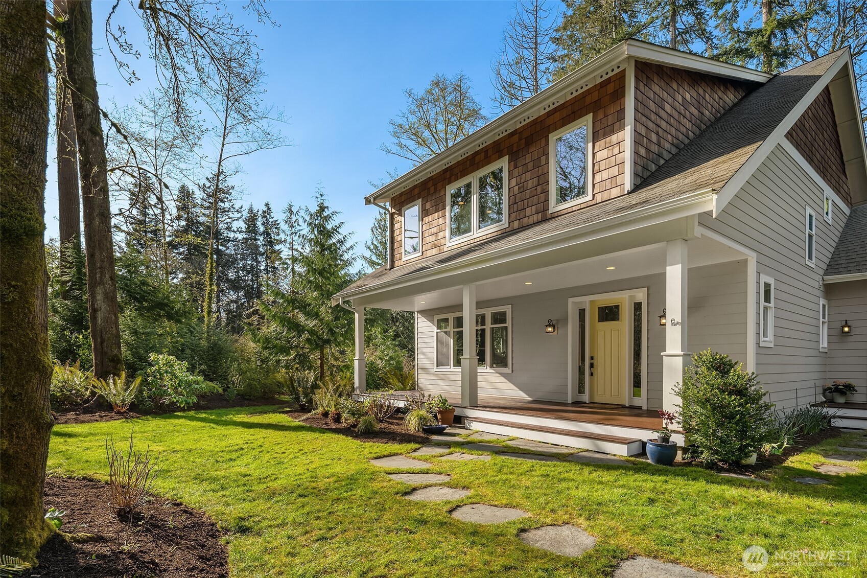 10060 NE Springwood Lane , Bainbridge Island, WA 98110