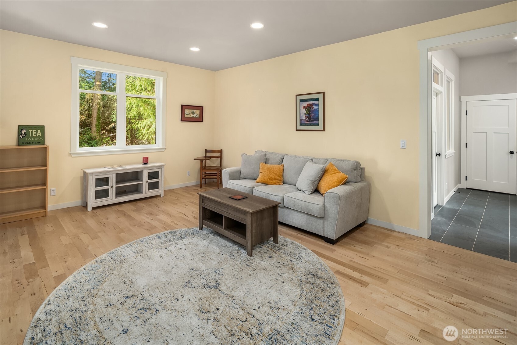 10060 NE Springwood Lane , Bainbridge Island, WA 98110