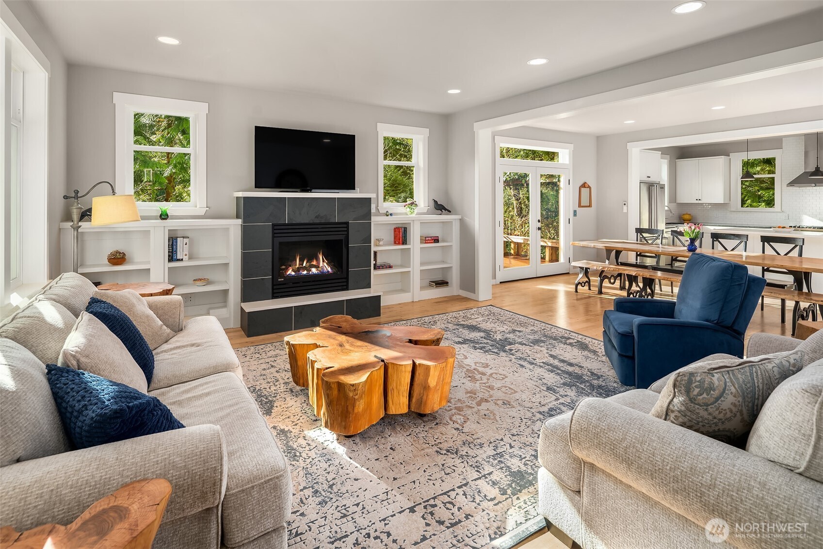 10060 NE Springwood Lane , Bainbridge Island, WA 98110