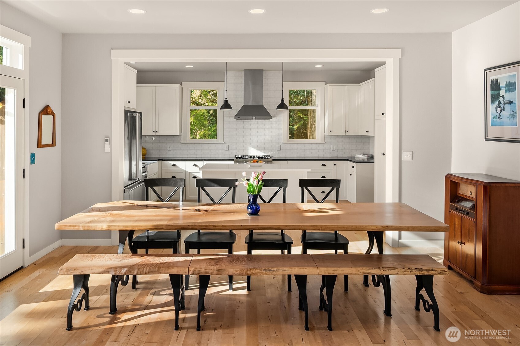 10060 NE Springwood Lane , Bainbridge Island, WA 98110