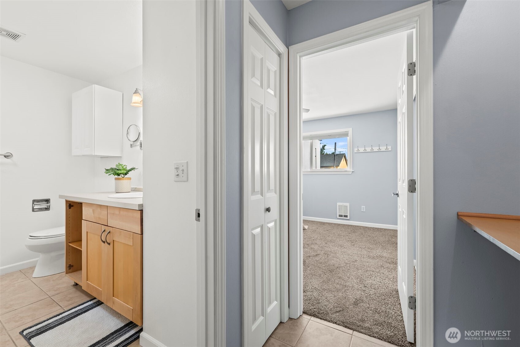 1010 Perry Avenue #305, Bremerton, WA 98310