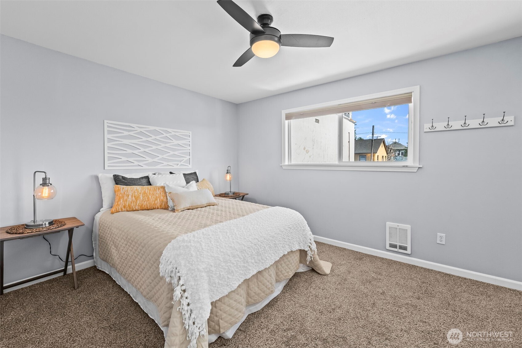 1010 Perry Avenue #305, Bremerton, WA 98310