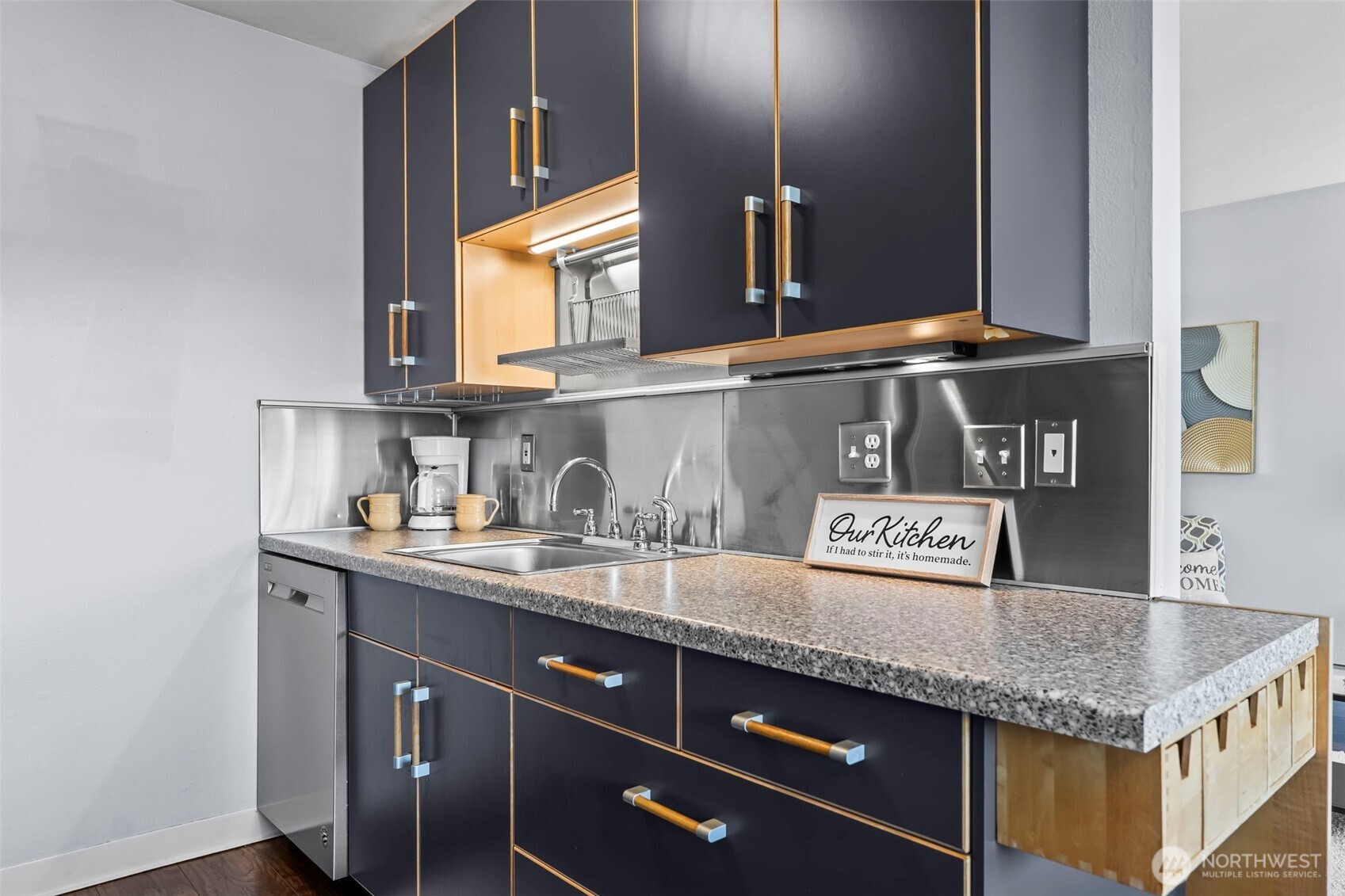 1010 Perry Avenue #305, Bremerton, WA 98310