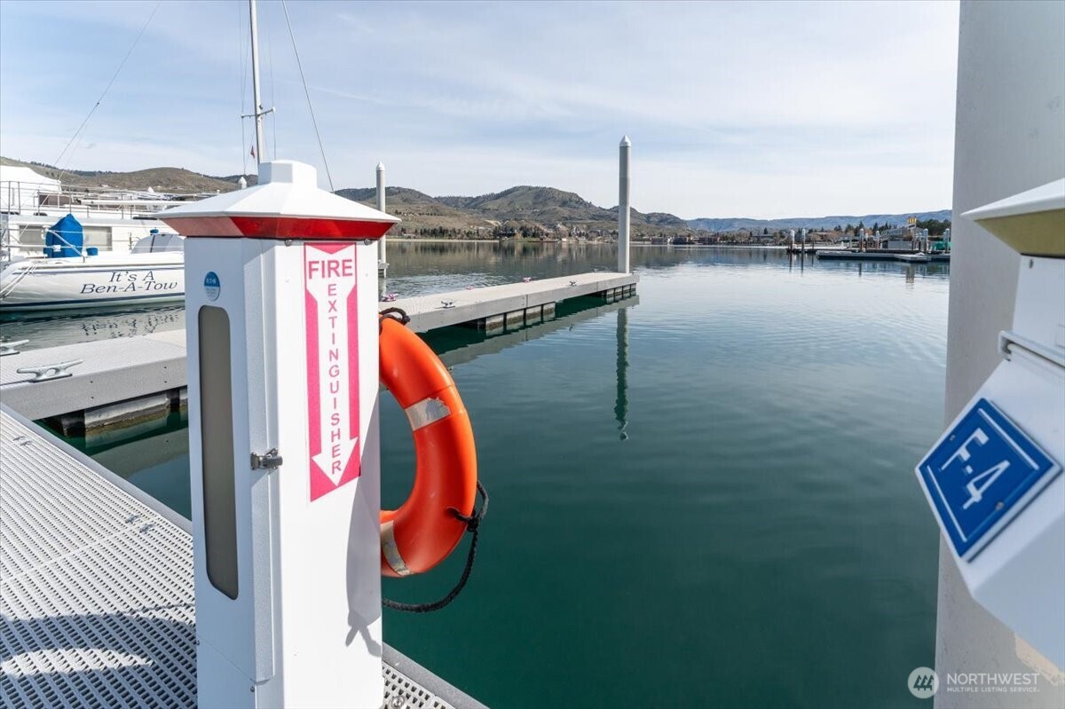 1350 W Woodin Avenue #F4, Chelan, WA 98816