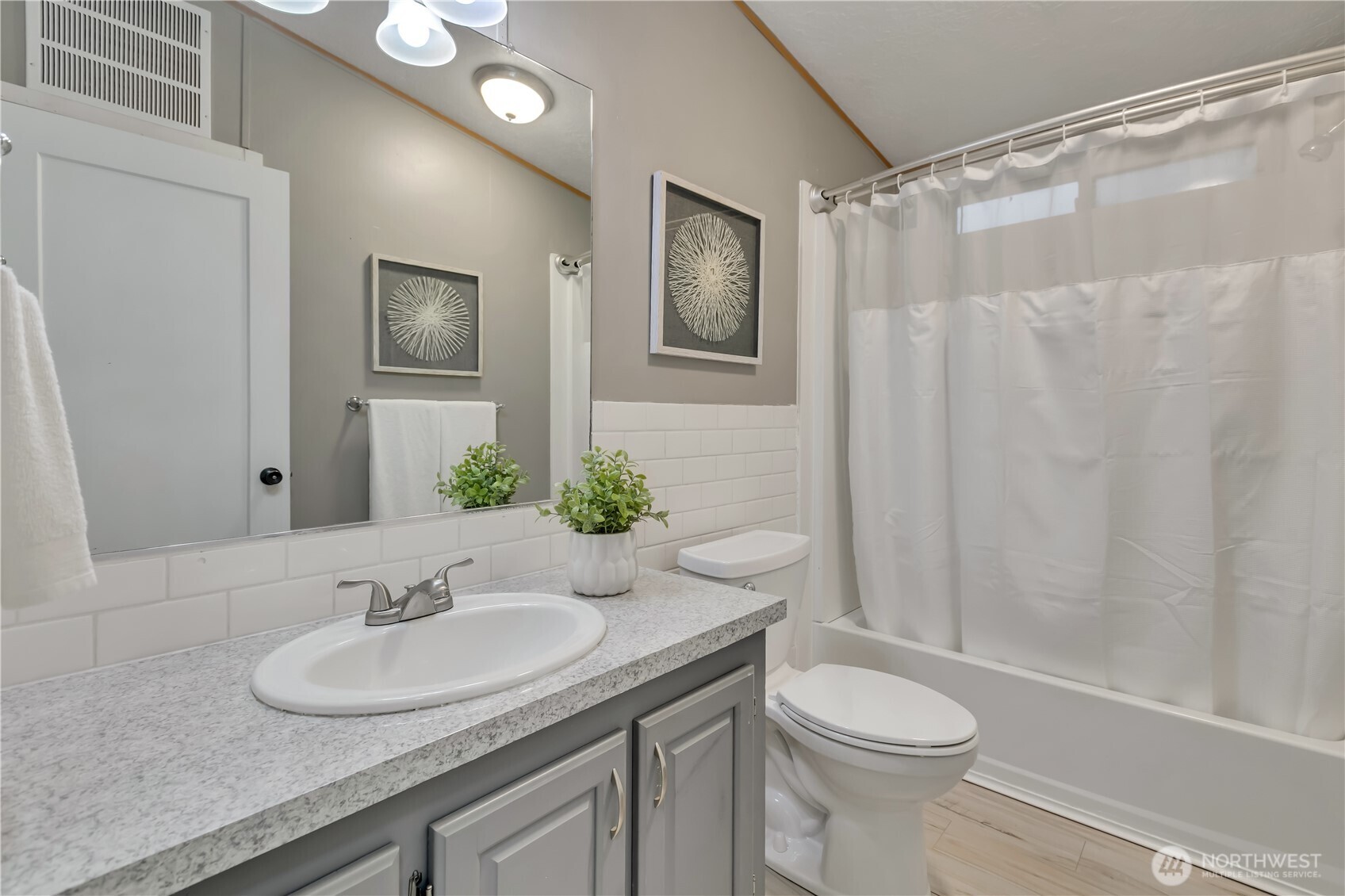 3902 162nd Avenue E, Lake Tapps, WA 98391