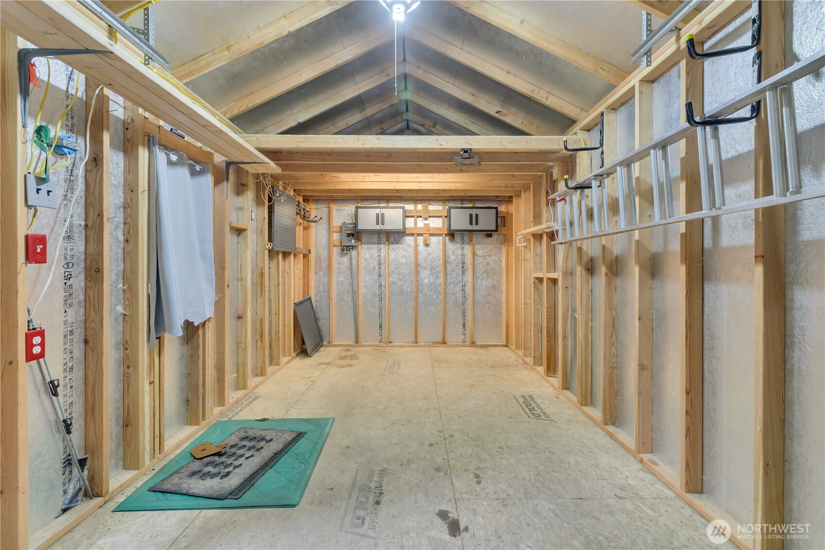 3902 162nd Avenue E, Lake Tapps, WA 98391