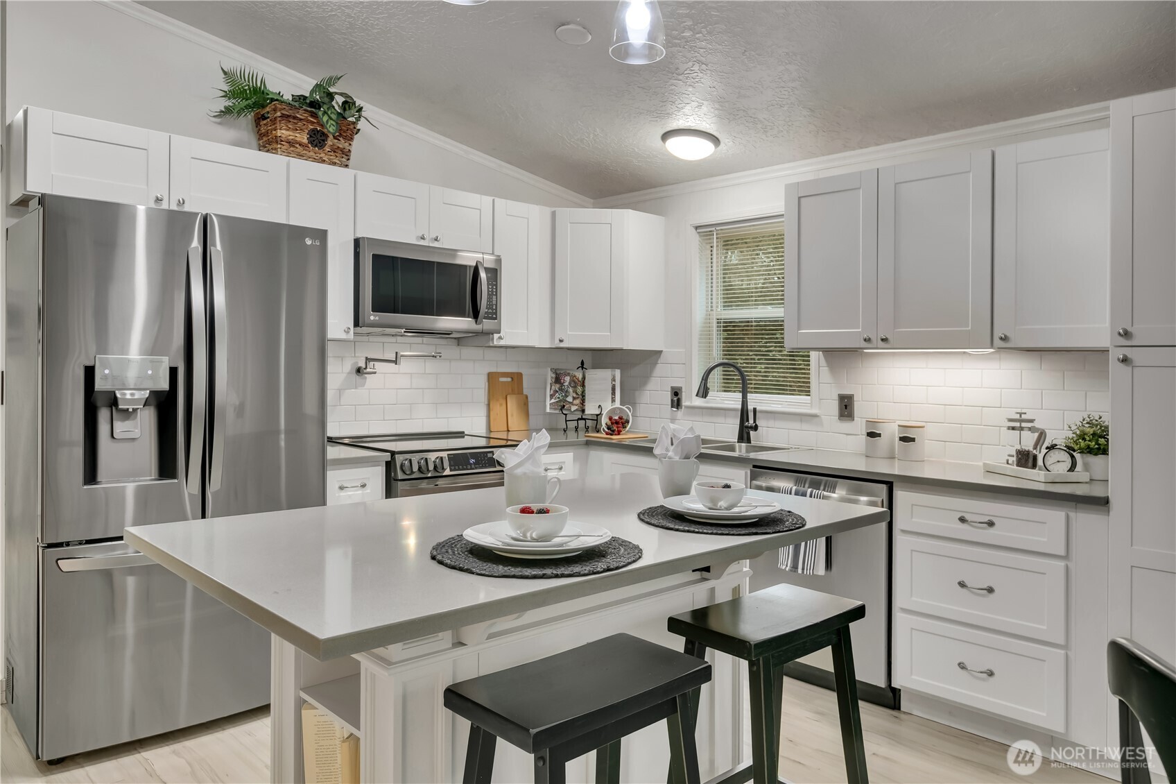 3902 162nd Avenue E, Lake Tapps, WA 98391