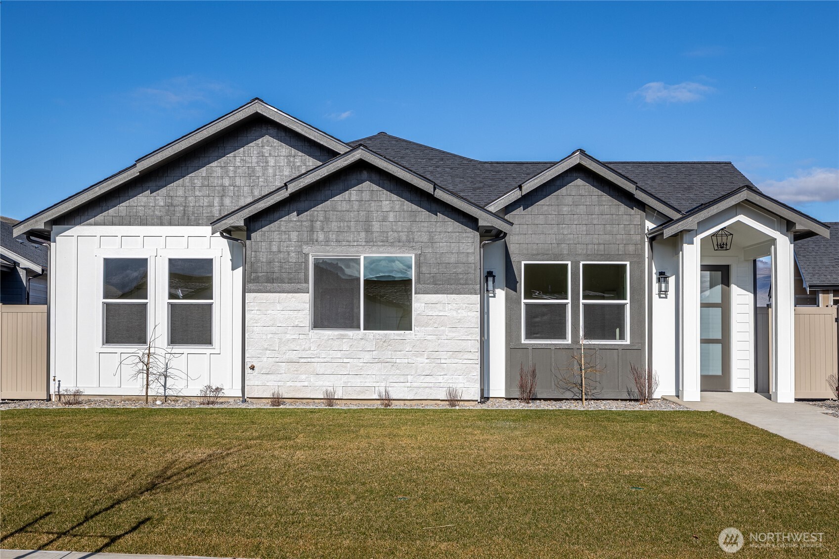 910 Racine Springs Drive , Wenatchee, WA 98801