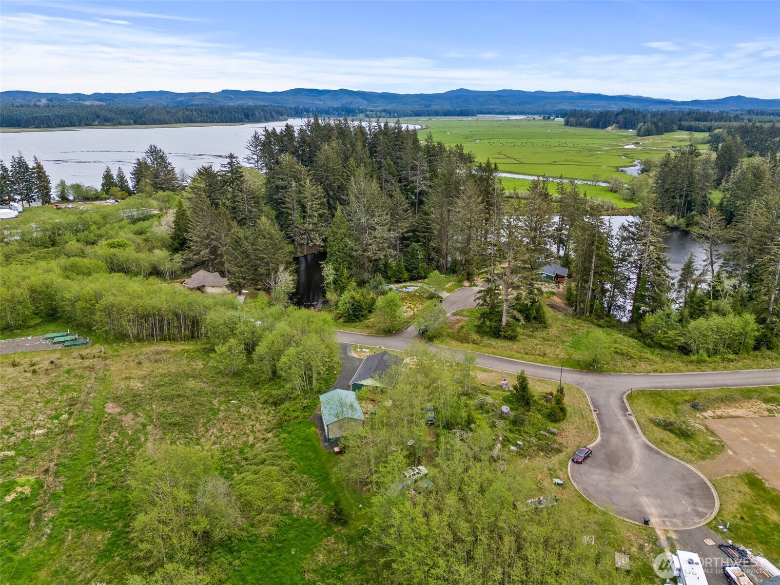 23 Sunrise Lane , South Bend, WA 98586