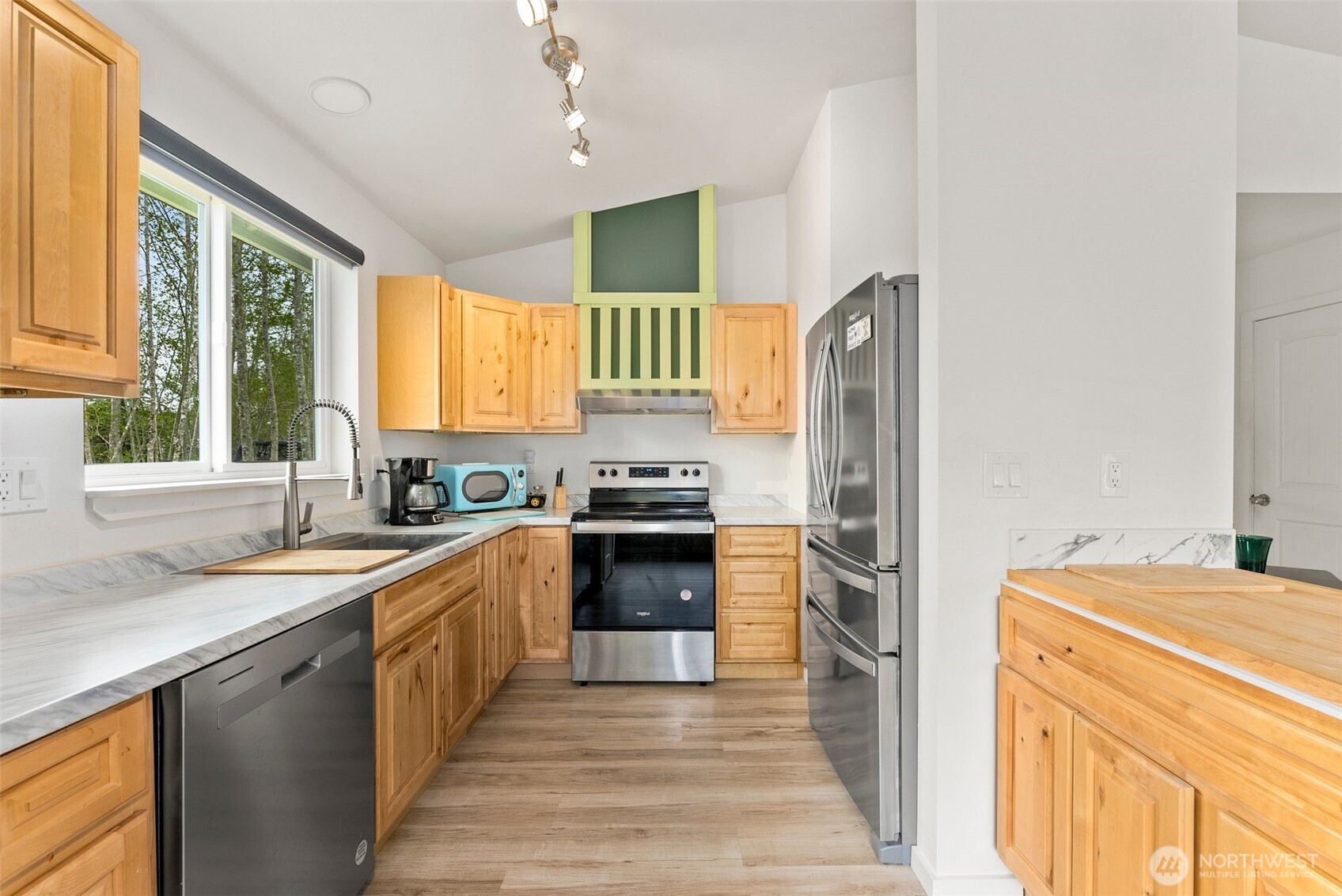 23 Sunrise Lane , South Bend, WA 98586