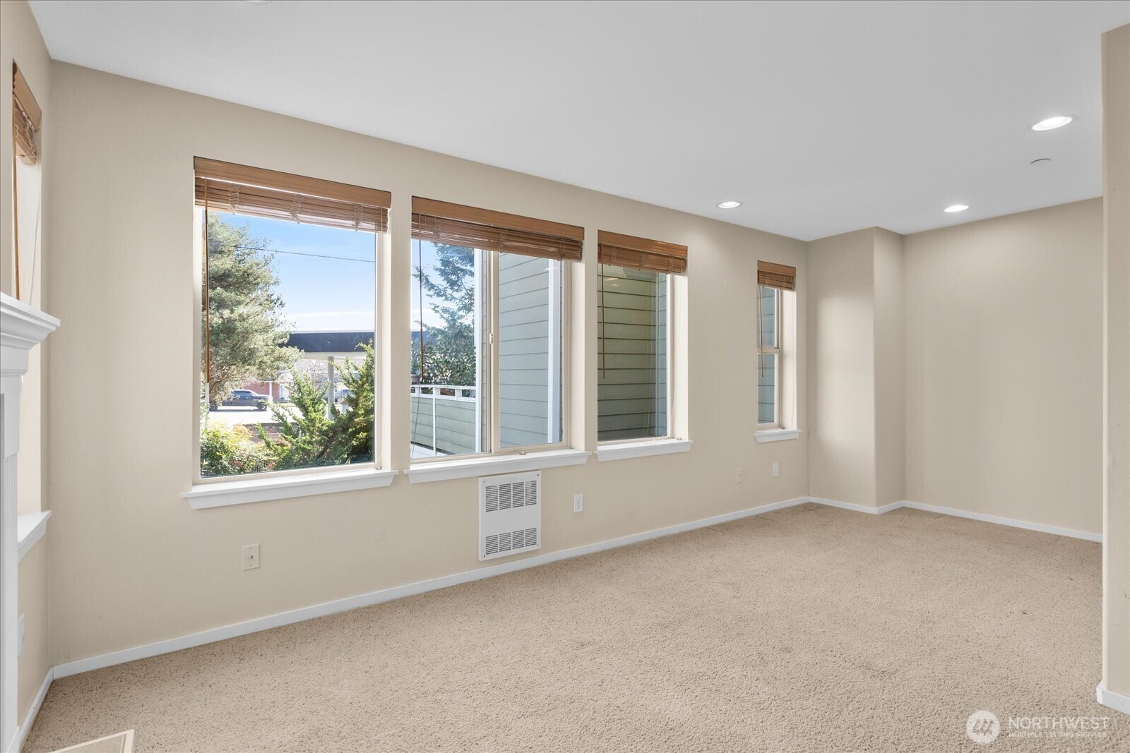 205 Avenue E #B, Snohomish, WA 98290-2722