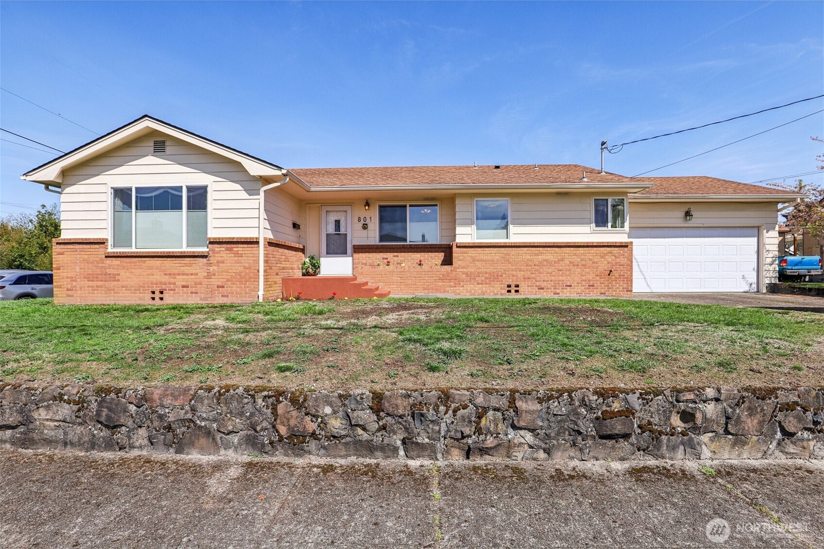 801 Cowlitz Way , Kelso, WA 98626