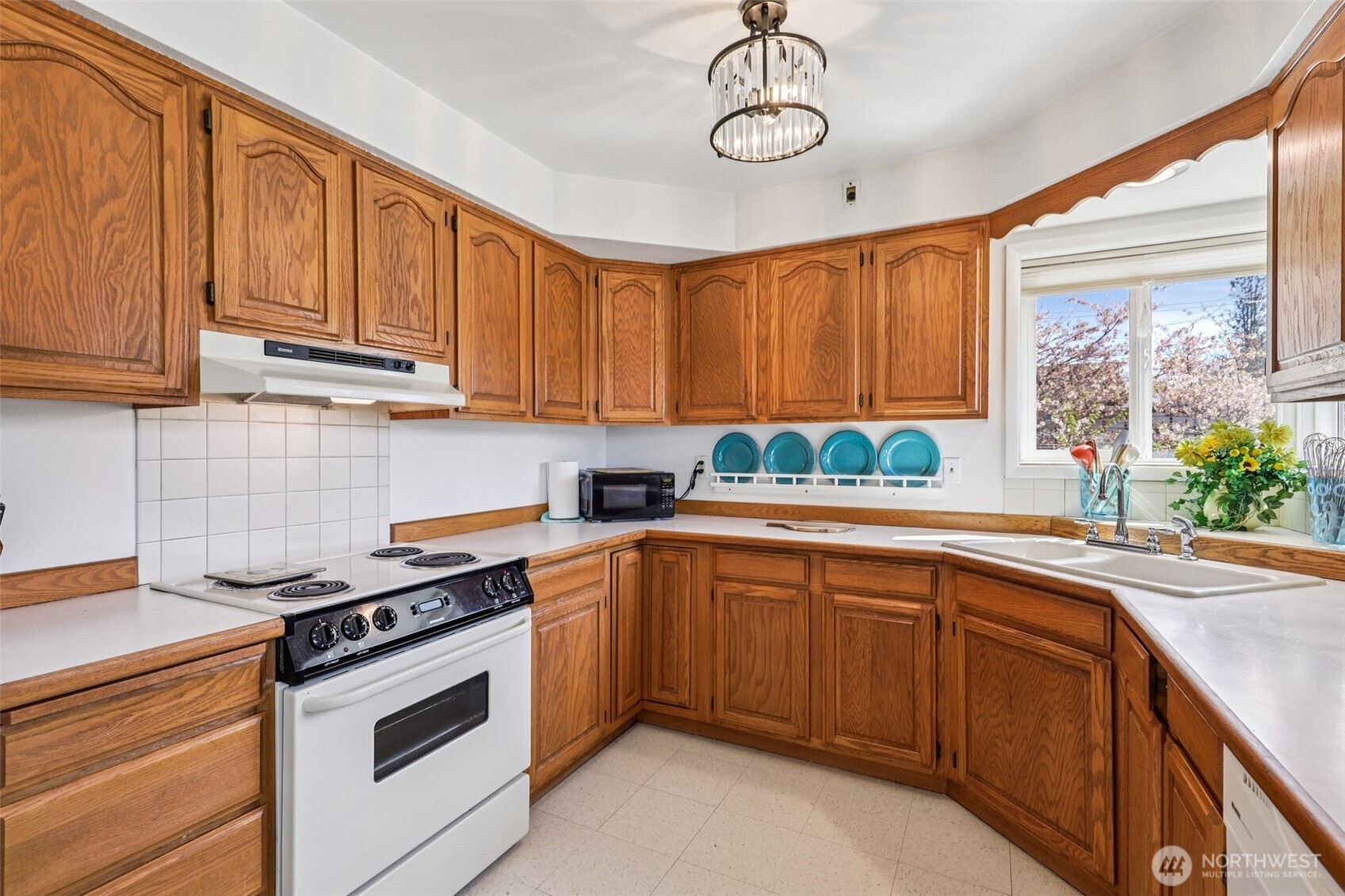 801 Cowlitz Way , Kelso, WA 98626