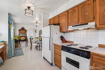 801 Cowlitz Way , Kelso, WA 98626 - Photo 15