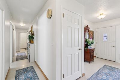 801 Cowlitz Way , Kelso, WA 98626 - Photo 20