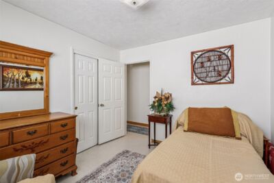 801 Cowlitz Way , Kelso, WA 98626 - Photo 22