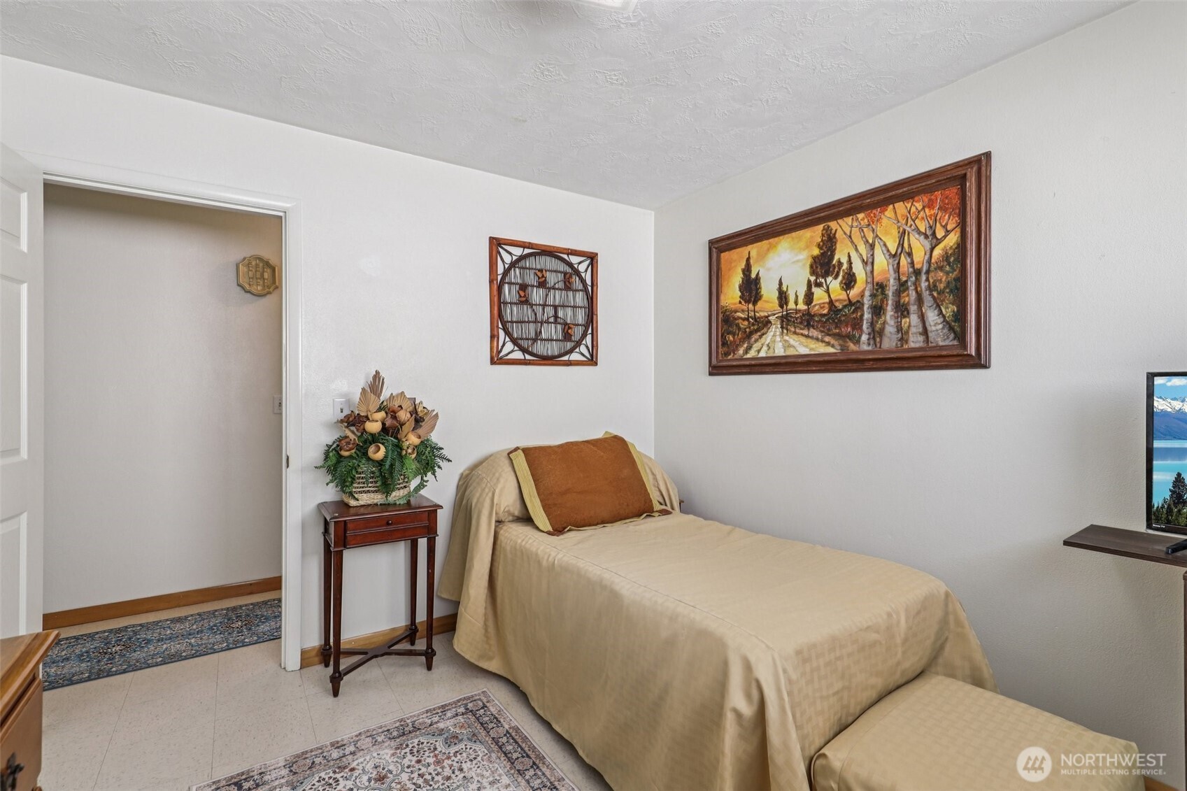 801 Cowlitz Way , Kelso, WA 98626