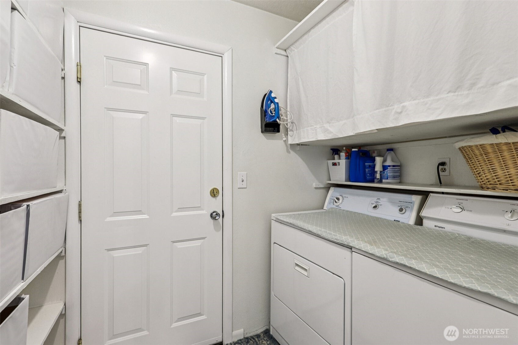 801 Cowlitz Way , Kelso, WA 98626