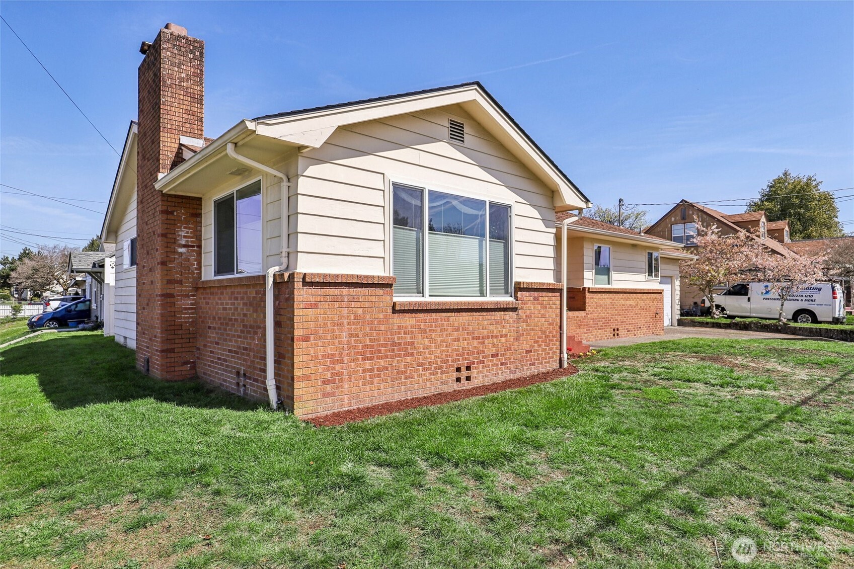 801 Cowlitz Way , Kelso, WA 98626