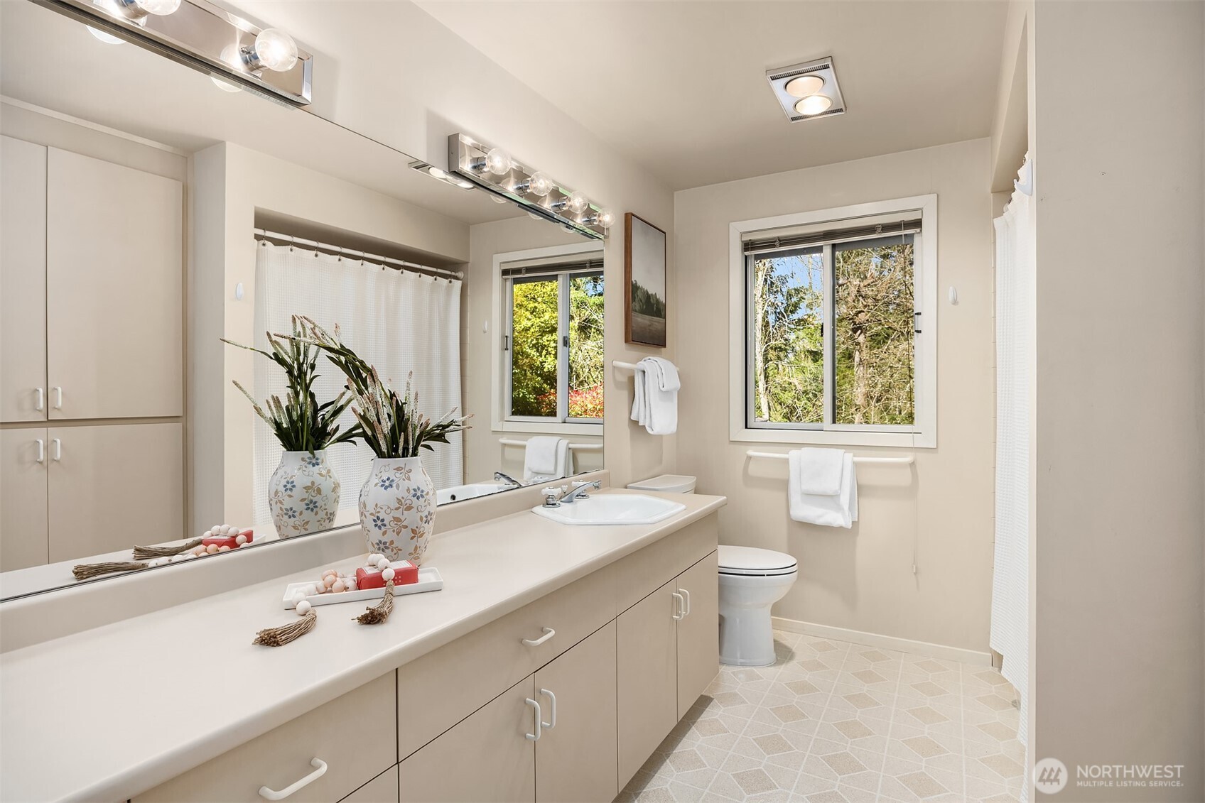 8400 SE 61st Street , Mercer Island, WA 98040