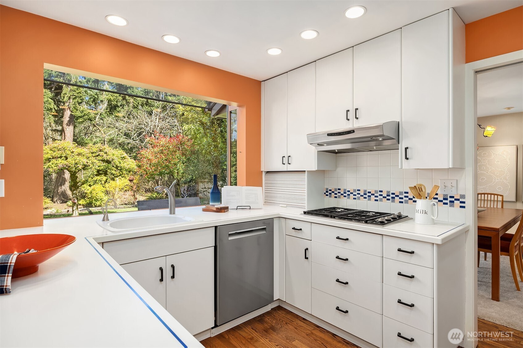 8400 SE 61st Street , Mercer Island, WA 98040