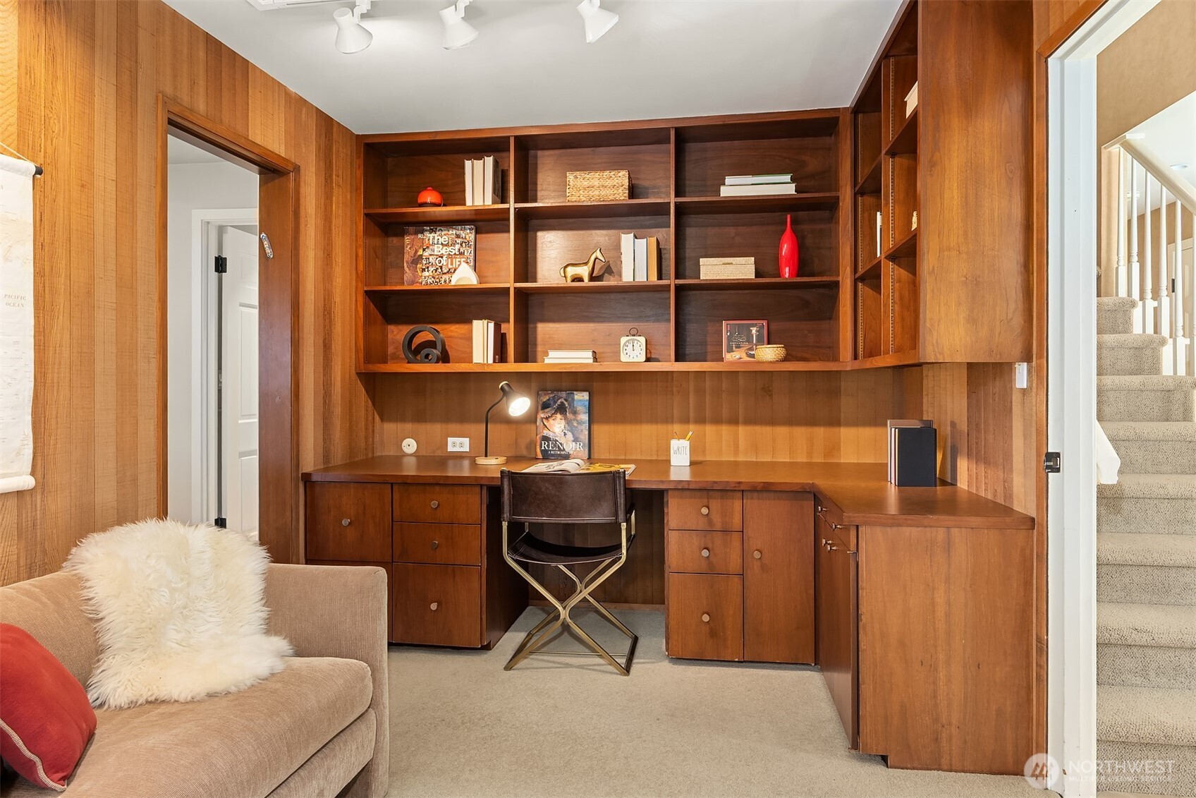 8400 SE 61st Street , Mercer Island, WA 98040