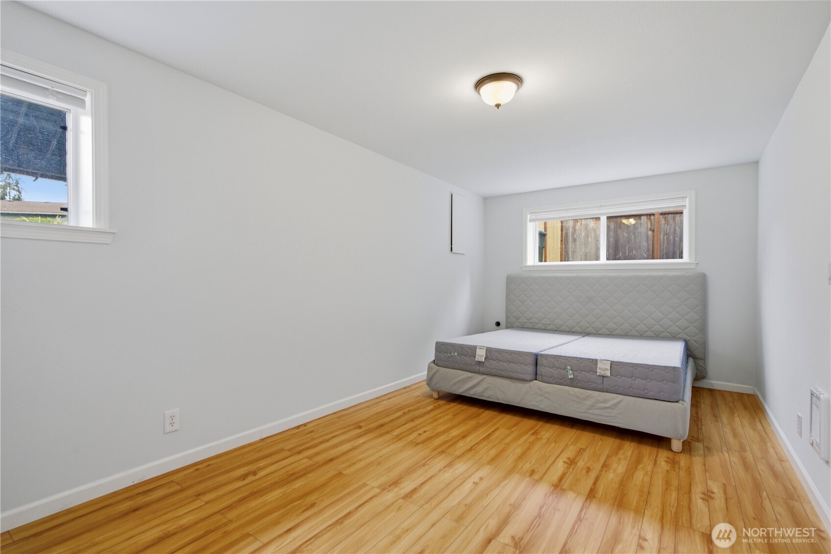 14831 NE 14th Street , Bellevue, WA 98007