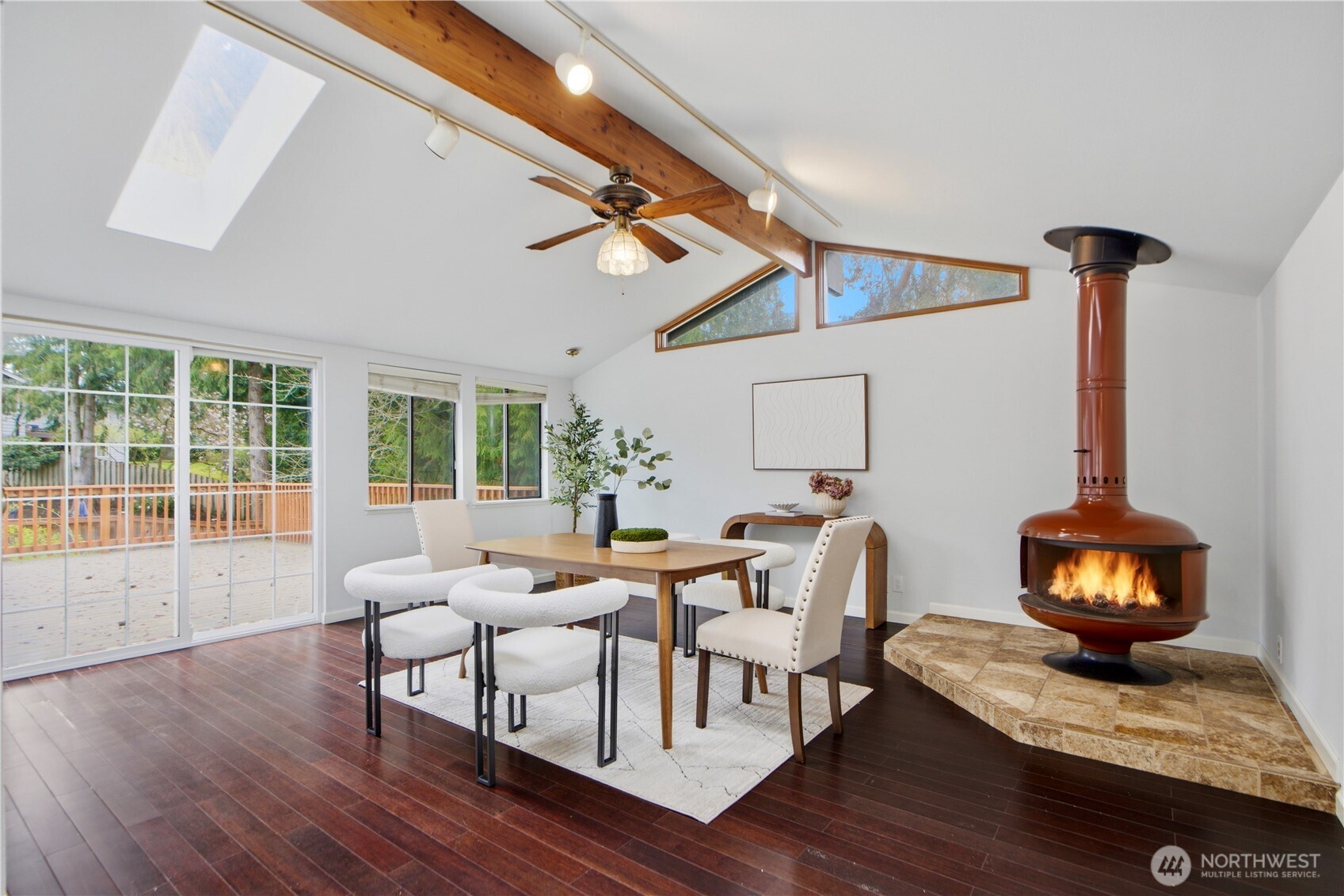 14831 NE 14th Street , Bellevue, WA 98007