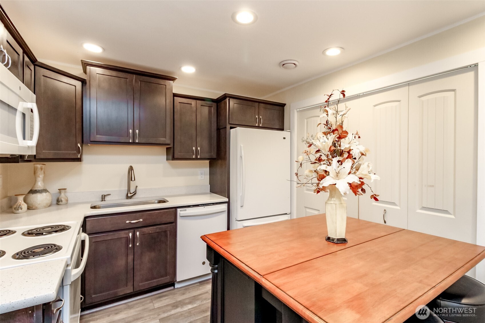 36510 Mountain Highway E, Eatonville, WA 98328