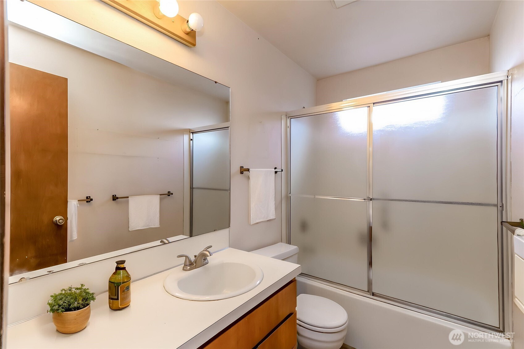 5837 Broadview Avenue NE, Tacoma, WA 98422