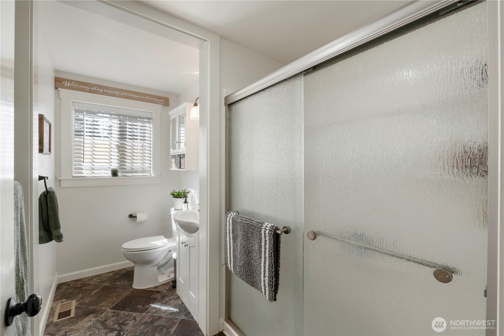 12104 26th Avenue E, Tacoma, WA 98445