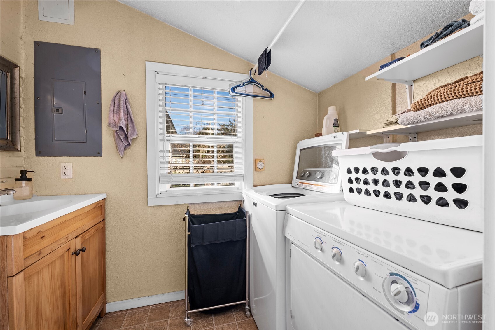 1310 44th Pl , Seaview, WA 98644