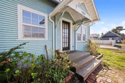 1310 44th Pl , Seaview, WA 98644 - Photo 3