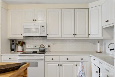 2354 E Yale Avenue #302, Seattle, WA 98102 - Photo 14