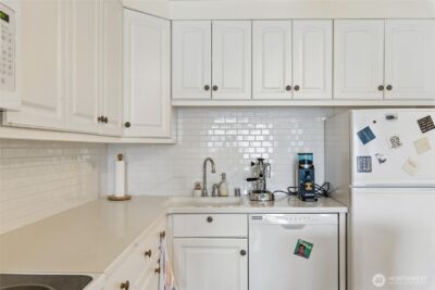 2354 E Yale Avenue #302, Seattle, WA 98102 - Photo 16