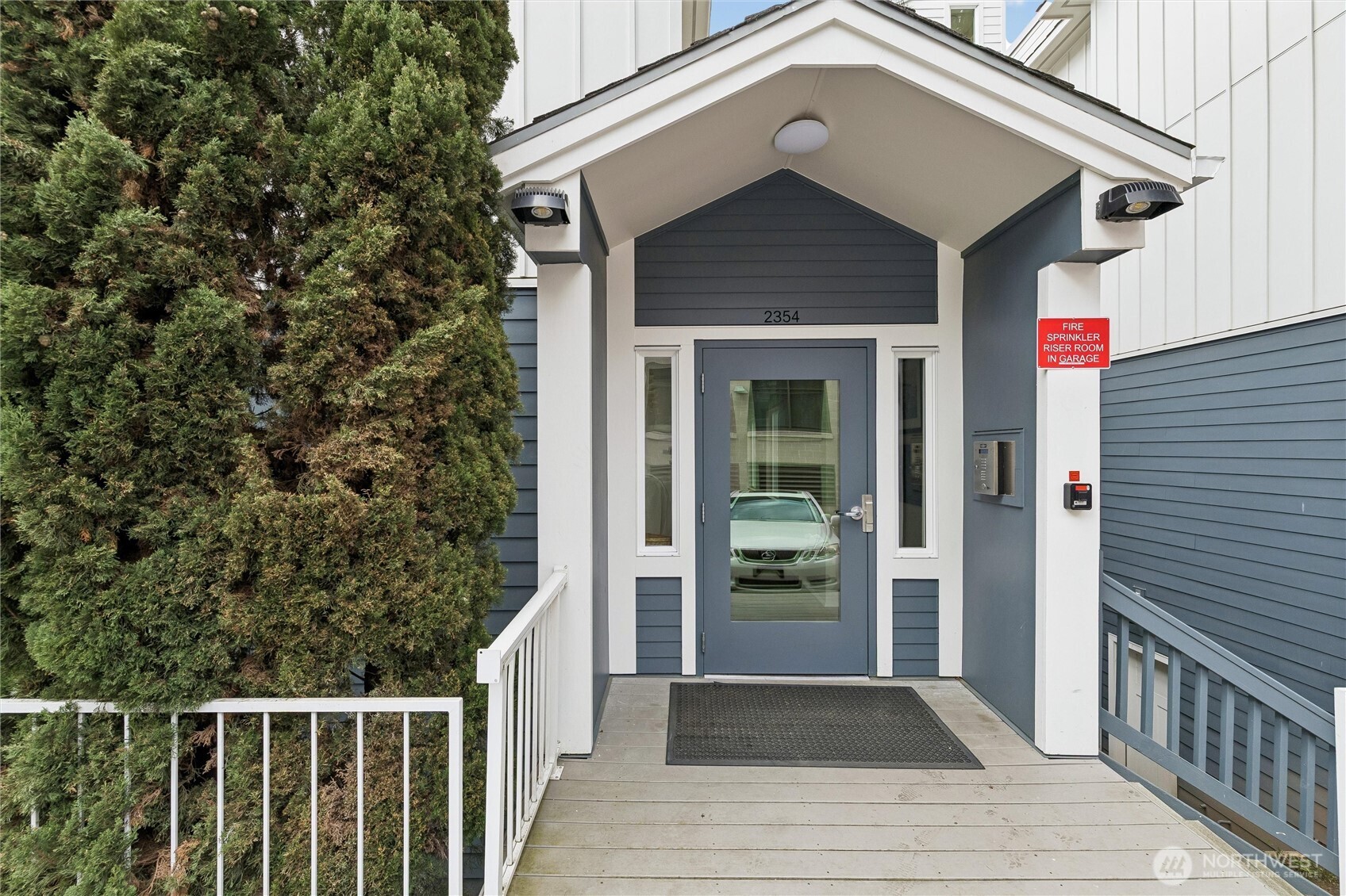 2354 E Yale Avenue #302, Seattle, WA 98102